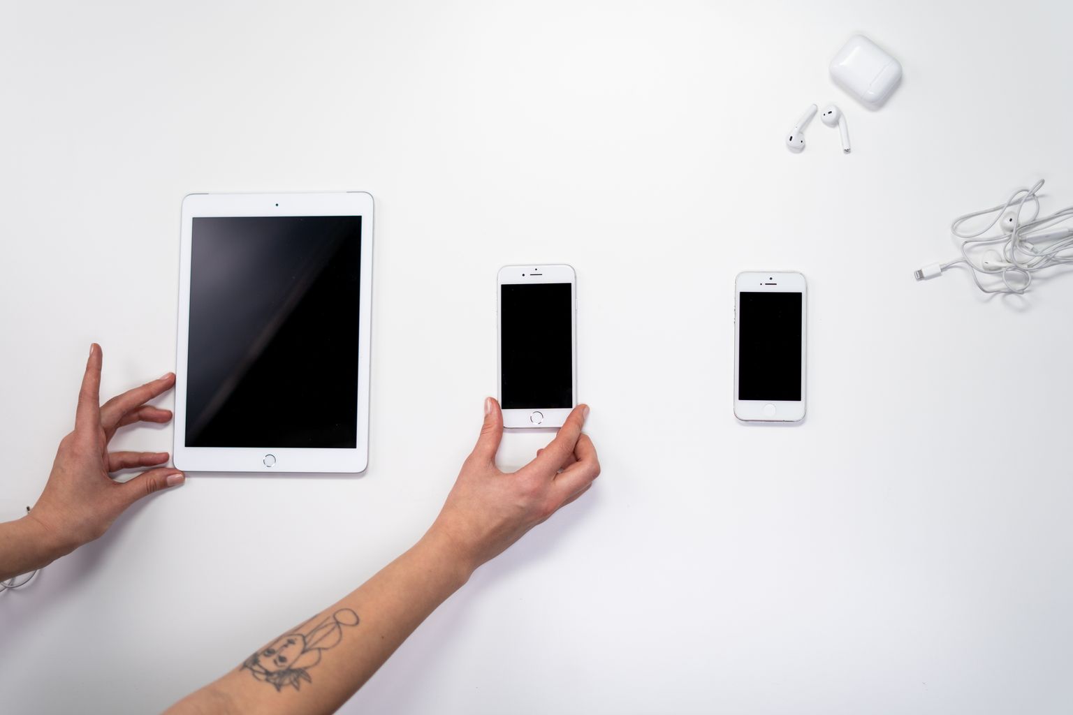 iPad, iPhones and AirPods for making calls and texts on an iPad